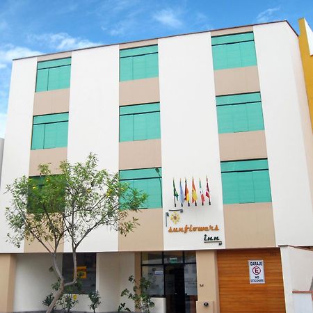 Hotel Sunflowers Inn Lima Bagian luar foto